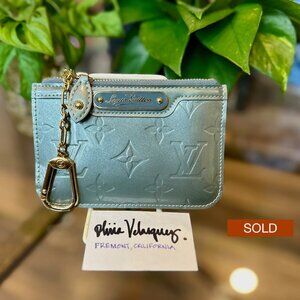 Louis Vuitton Givre Monogram Vernis Pochette Key Cles